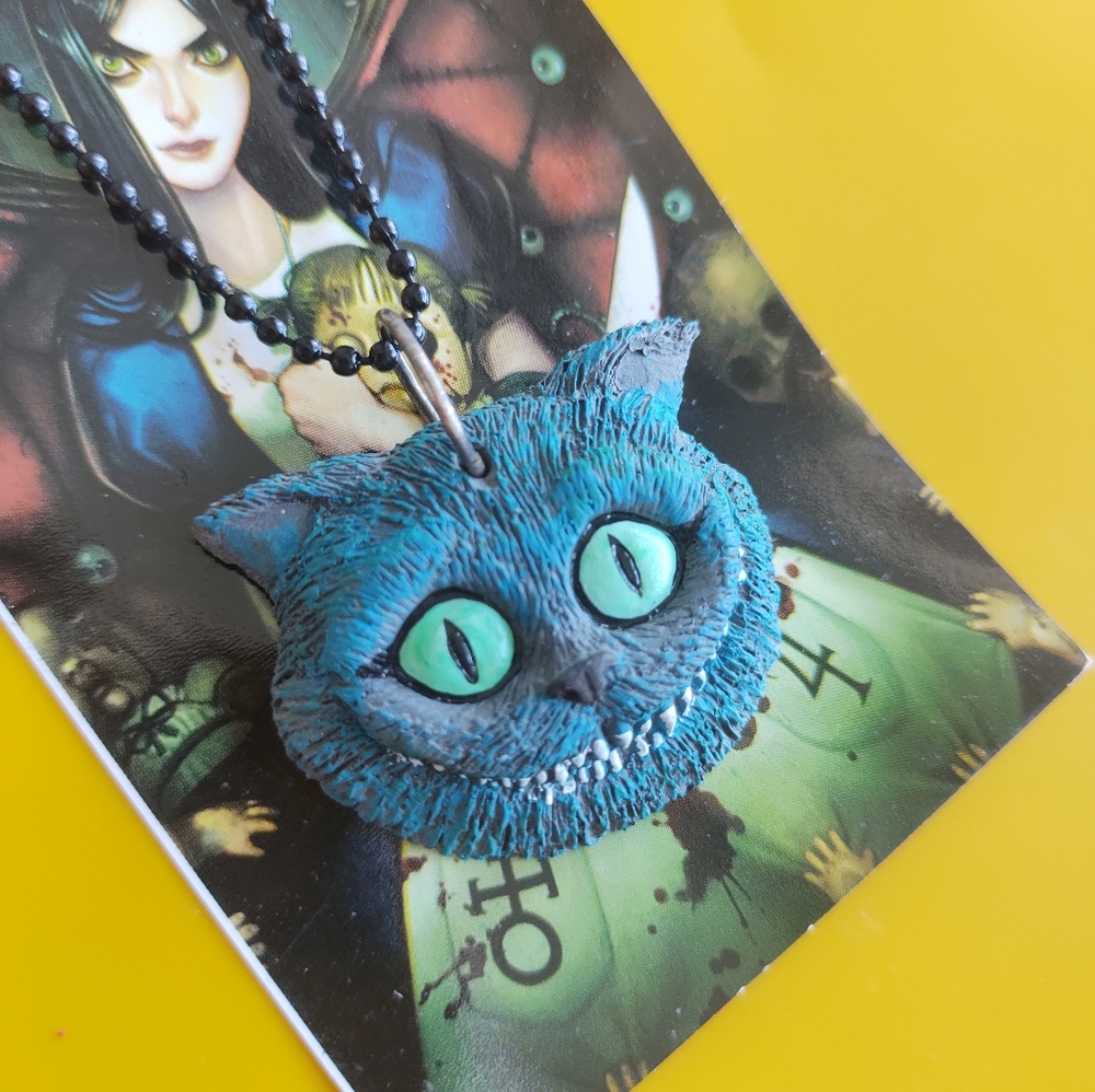 NEW Alice In Wonderland Cat Necklace